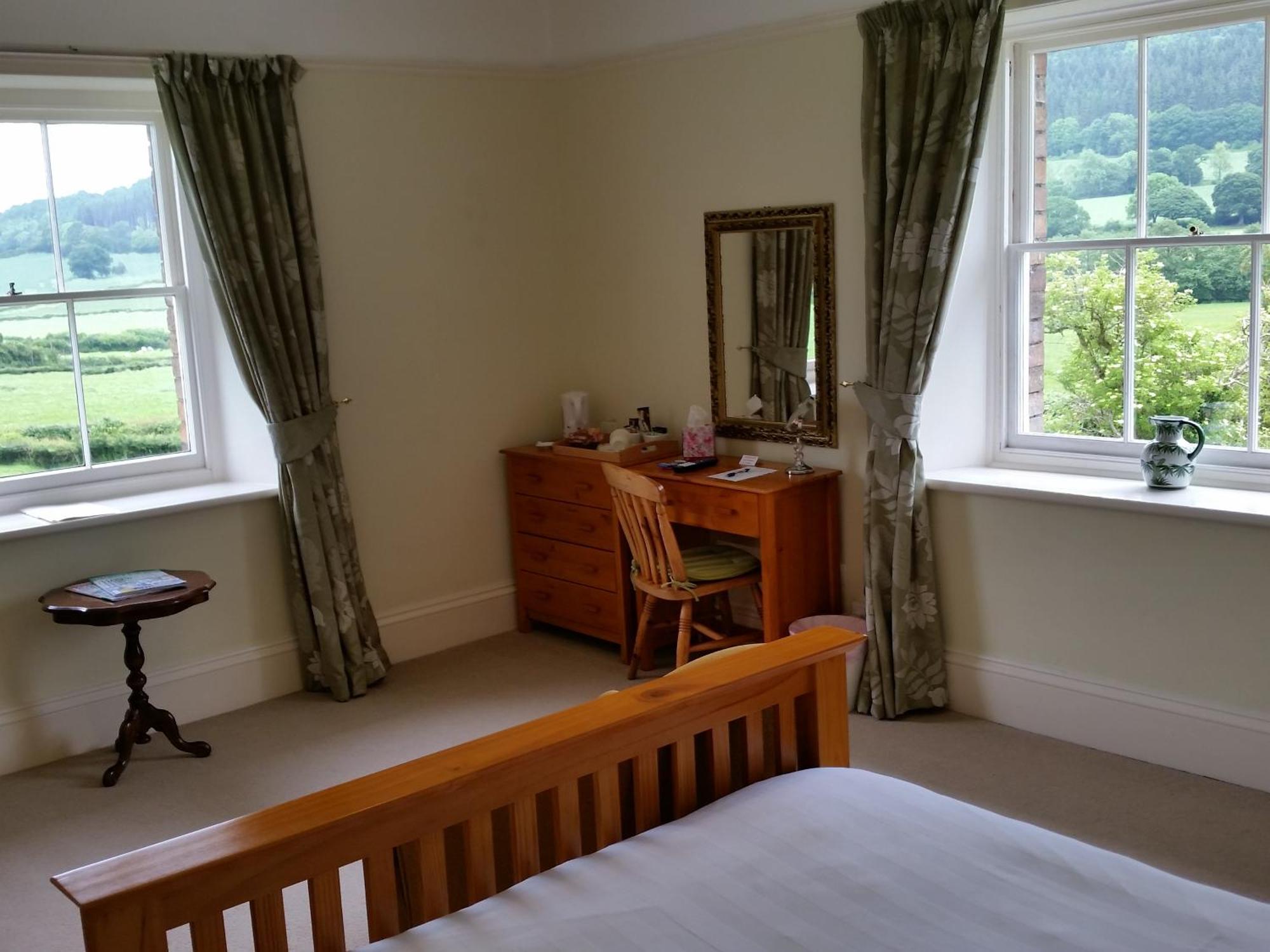 Upper Letton Farm Bed & Breakfast Leintwardine ภายนอก รูปภาพ
